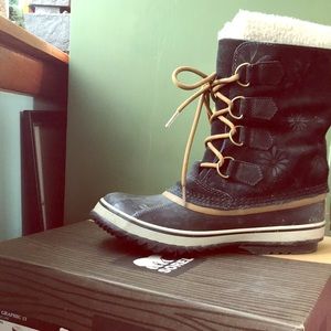Sorel Women’s Size 8 1964 PAC Waterproof Boots